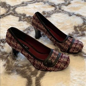 Stunning vintage Mudd tweed heels 👠
